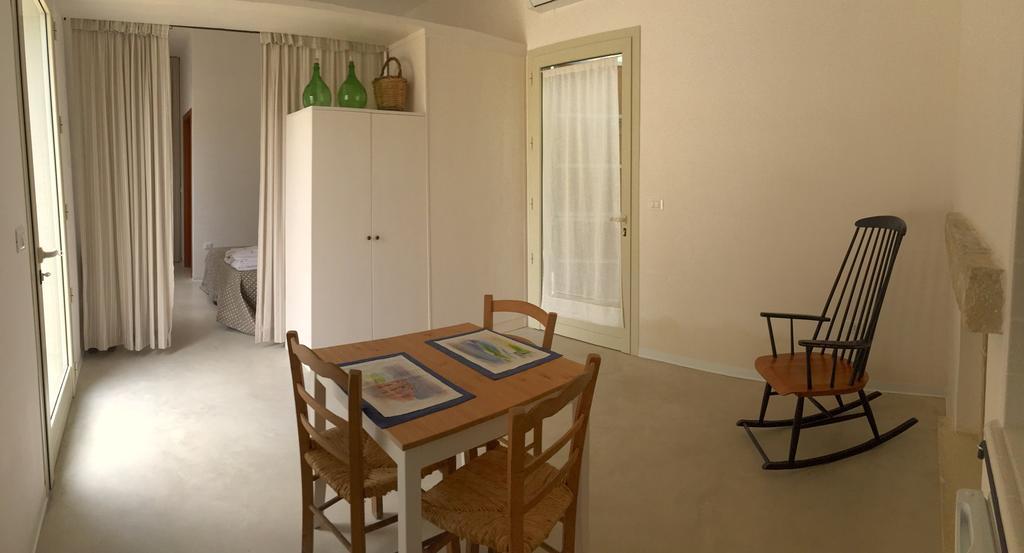 Tenuta Sant'Andrea Giuggianello Δωμάτιο φωτογραφία