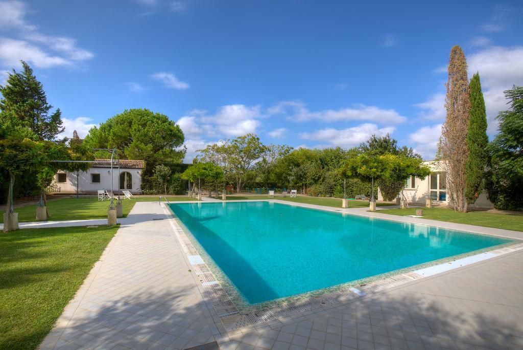Tenuta Sant'Andrea Giuggianello Εξωτερικό φωτογραφία